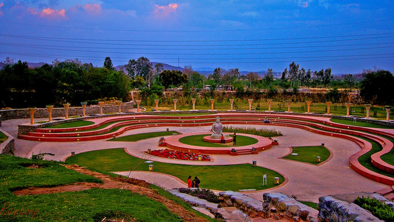 tourist places near chandigarh airport