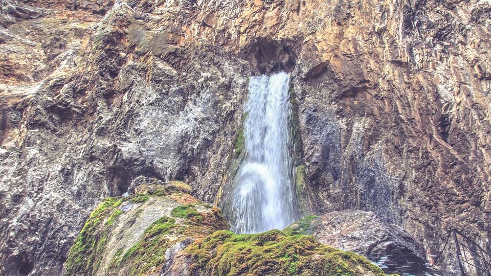 Abshyr Ata Waterfall