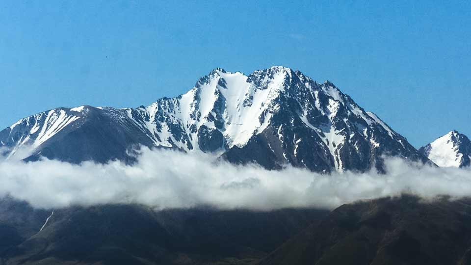 Manas Peak